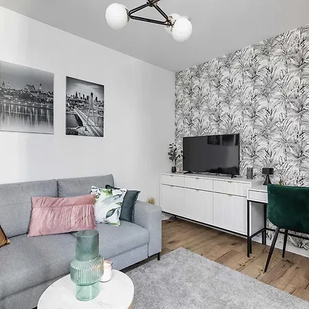 Lambert - Studio Apartment