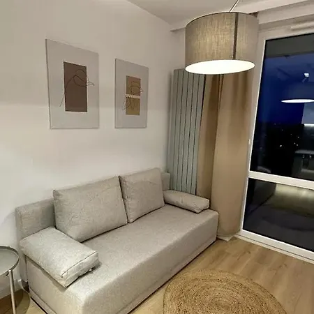 Lambert - Studio Apartment *