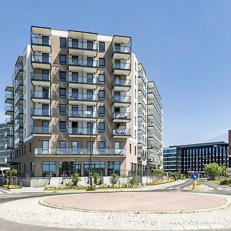 Lambert - Studio Apartment *